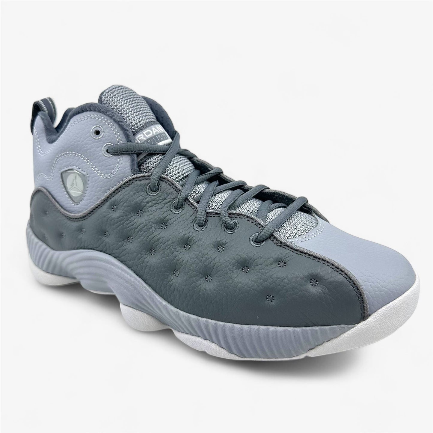 Jordan Jumpman Team 2 Cool Grey White Wolf Grey Mens Athletic Sneaker