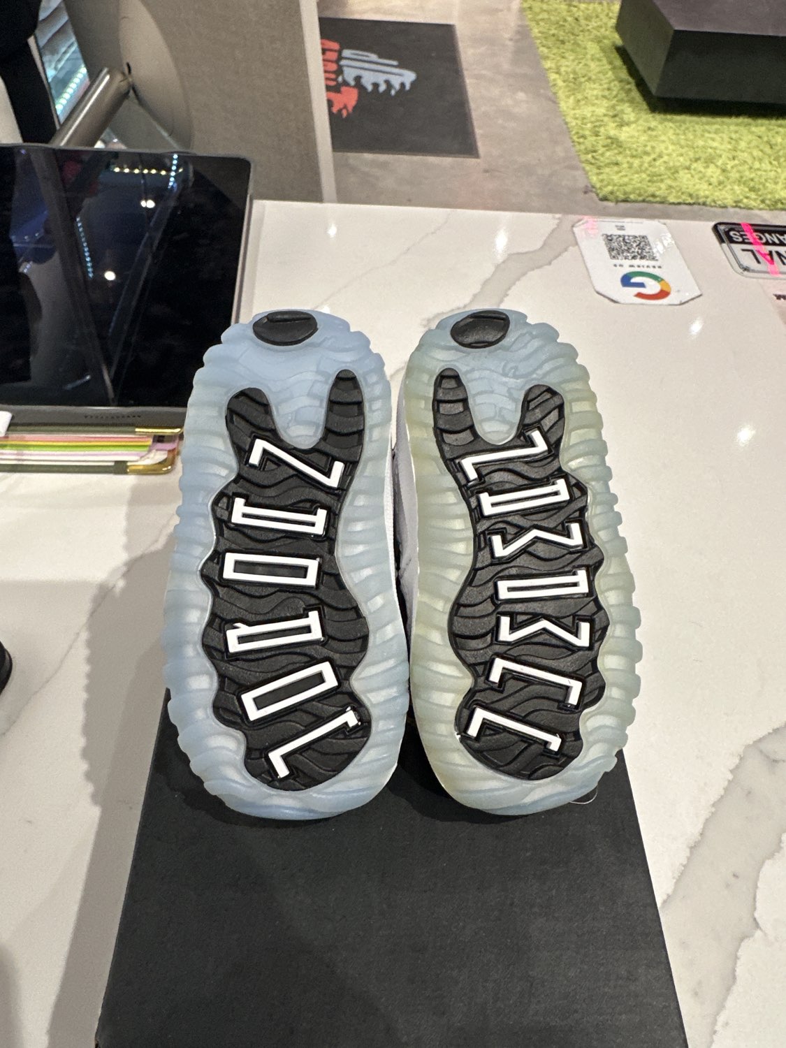 *Conditional*  Jordan 11 Retro Legend Blue (2024) (TD)