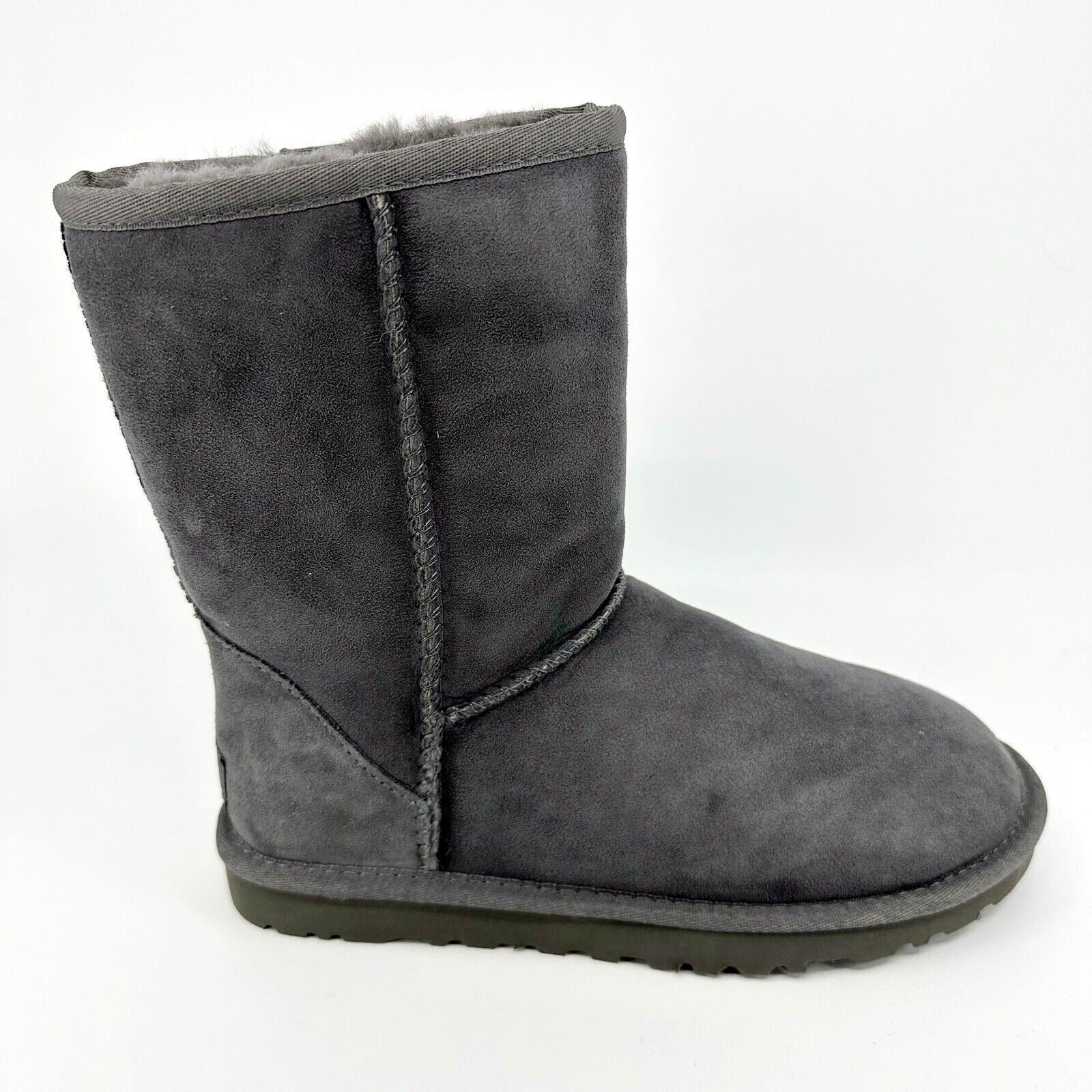 UGG Classic Short Grey Womens Size 6 Sheepskin Suede Boots