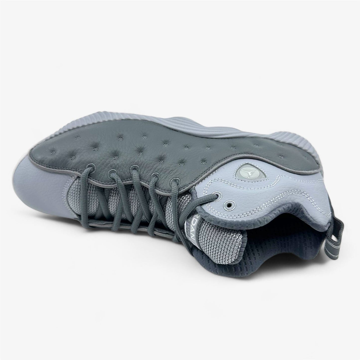 Jordan Jumpman Team 2 Cool Grey White Wolf Grey Mens Athletic Sneaker