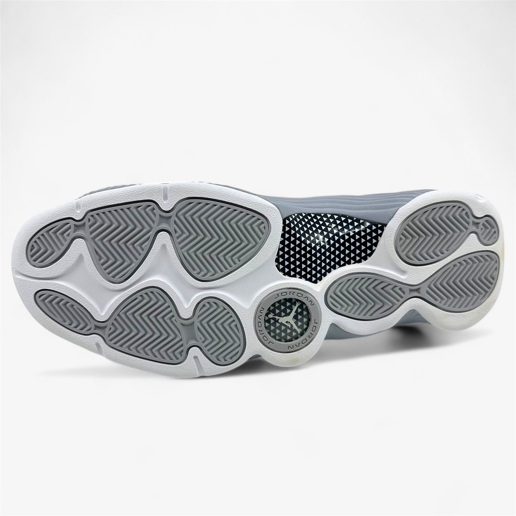 Jordan Jumpman Team 2 Cool Grey White Wolf Grey Mens Athletic Sneaker